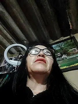 clarita 01 online show from 11/20/25, 10:38