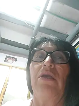 Snapshot of clarita_01 chatting on 06/30/26, 10:32 clarita 01 online show from 06/30/26, 10:32