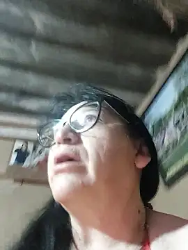 clarita 01 online show from 11/15/25, 11:36