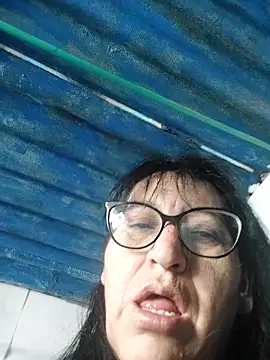 clarita 01 online show from 12/15/25, 01:06