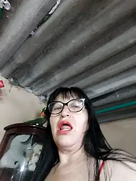 clarita 01 online show from 10/18/25, 11:34