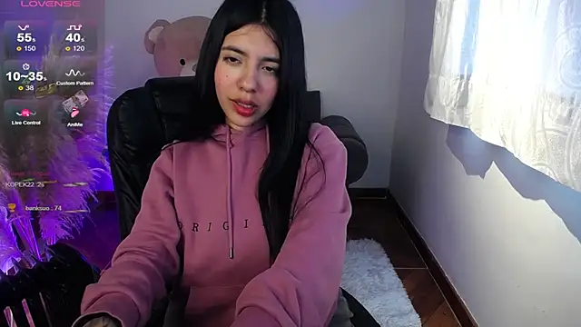 Snapshot of Alin_Aly chatting on 06/19/26, 03:40 Alin Aly online show from 06/19/26, 03:40