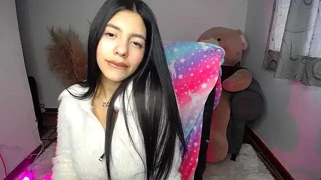 Snapshot of Alin_Aly chatting on 10/14/25, 05:46 Alin Aly online show from 10/14/25, 05:46