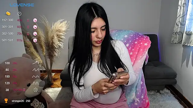 Snapshot of Alin_Aly chatting on 07/10/26, 03:56 Alin Aly online show from 07/10/26, 03:56