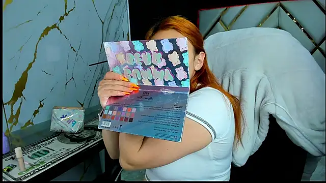 Emmily Walker online show from 10/30/25, 02:10