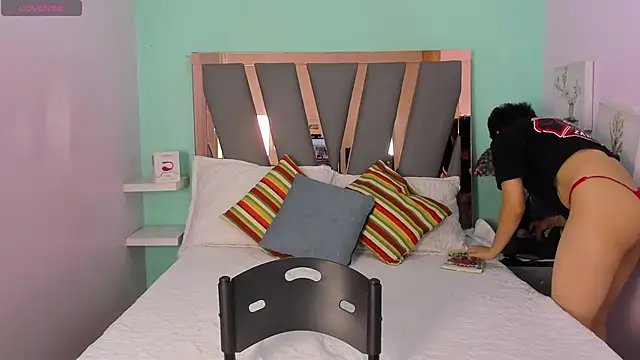 Snapshot of Ethan_lennox chatting on 11/27/25, 09:04 Ethan lennox online show from 11/27/25, 09:04