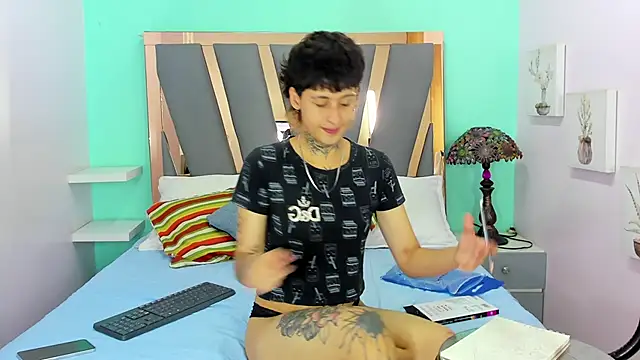 Snapshot of Ethan_lennox chatting on 12/02/25, 08:10 Ethan lennox online show from 12/02/25, 08:10