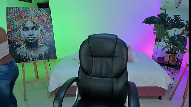 JANYLOVE   online show from 02/25/26, 10:48