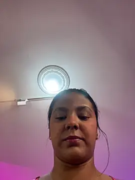 Snapshot of JANYLOVE__ chatting on 06/04/26, 11:04 JANYLOVE online show from 06/04/26, 11:04
