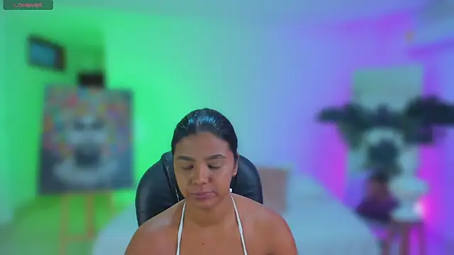 JANYLOVE   online show from 04/21/26, 10:55
