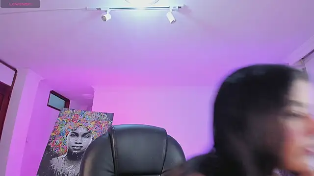 JANYLOVE   online show from 11/10/25, 11:04