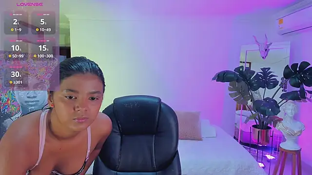 JANYLOVE   online show from 03/04/26, 10:45