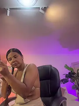JANYLOVE   online show from 04/29/26, 11:03