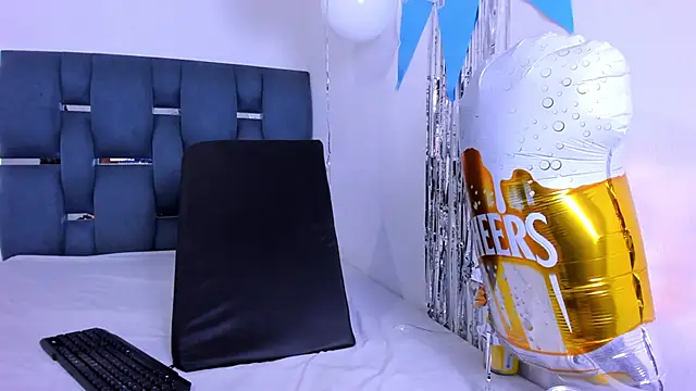 nymphomanya online show from 10/03/25, 08:10