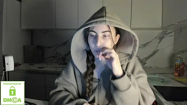 Ayesha Thebestt online show from 01/08/26, 04:24