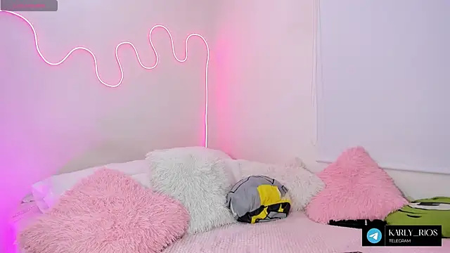 karly rioss online show from 12/04/24, 07:00