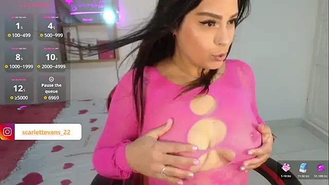 Snapshot of Scarlett_Evanz chatting on 06/22/26, 11:35 Scarlett Evanz online show from 06/22/26, 11:35