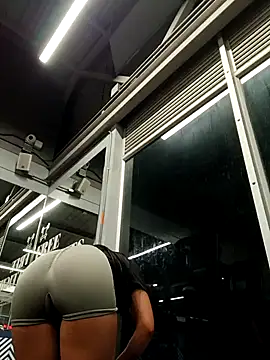  vaness online show from 04/15/26, 05:24