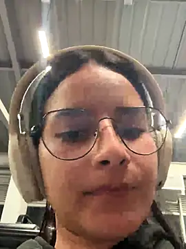  vaness online show from 11/25/25, 06:25