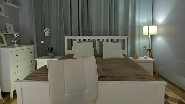 SimonaDeBeauvoir online show from 02/22/25, 10:18