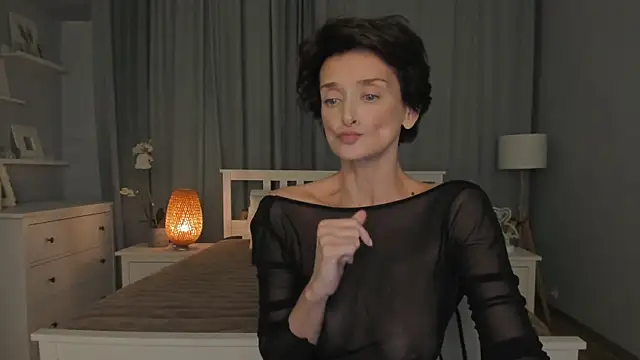 SimonaDeBeauvoir online show from 03/08/25, 02:30