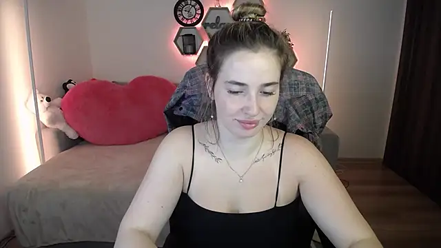 Snapshot of SabrinViolet chatting on 07/21/26, 08:04 SabrinViolet online show from 07/21/26, 08:04