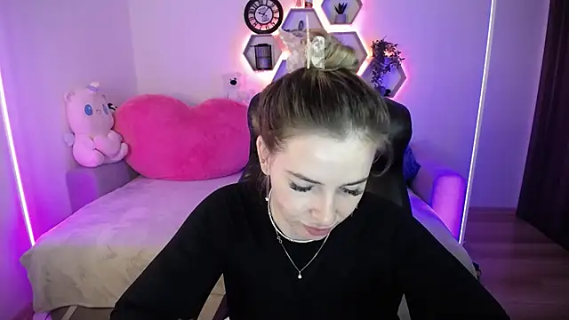 SabrinViolet online show from 04/03/26, 08:10