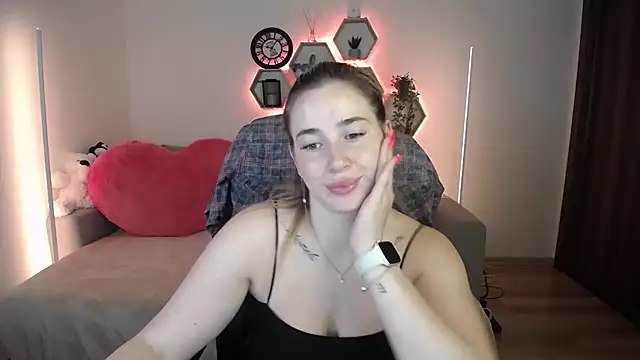 Snapshot of SabrinViolet chatting on 07/22/26, 09:00 SabrinViolet online show from 07/22/26, 09:00
