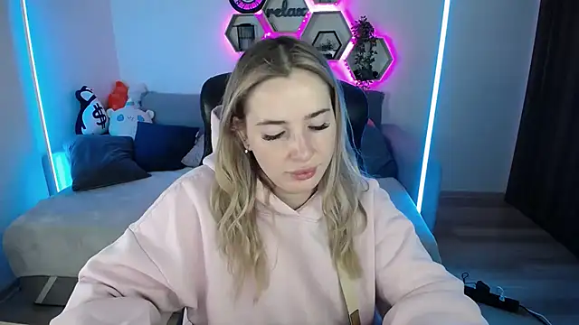 SabrinViolet online show from 11/02/25, 09:03