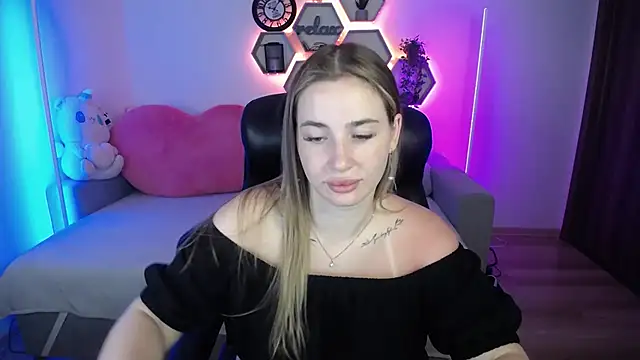 Snapshot of SabrinViolet chatting on 07/06/26, 08:21 SabrinViolet online show from 07/06/26, 08:21