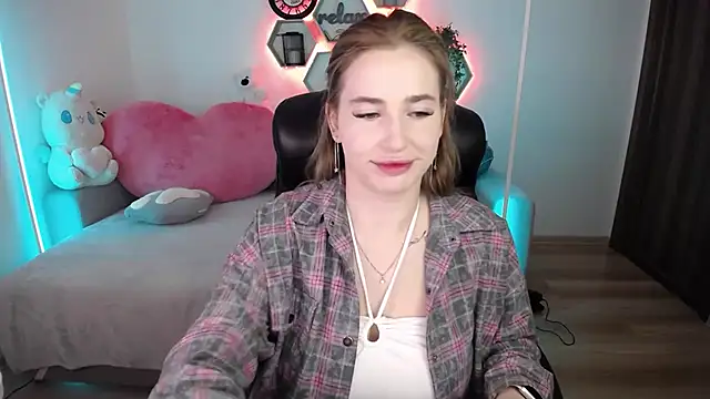 Snapshot of SabrinViolet chatting on 04/26/26, 08:11 SabrinViolet online show from 04/26/26, 08:11