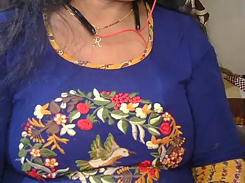 Snapshot of Cute_Ruhi99 chatting on 02/23/25, 08:06 Cute Ruhi99 online show from 02/23/25, 08:06