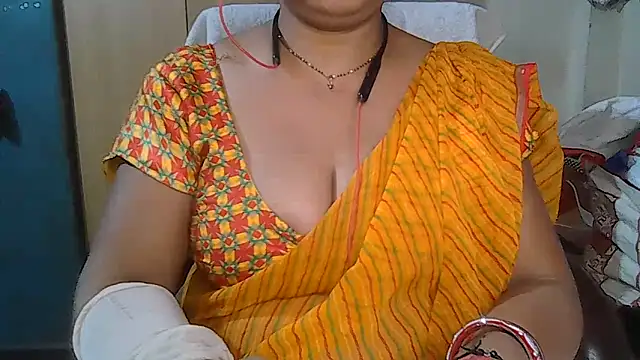 Cute Ruhi99 online show from 04/23/26, 07:15