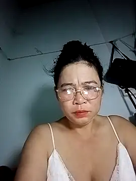 Sexy-asslove90 online show from 09/30/25, 08:37