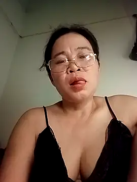 Sexy-asslove90 online show from 10/04/25, 07:32