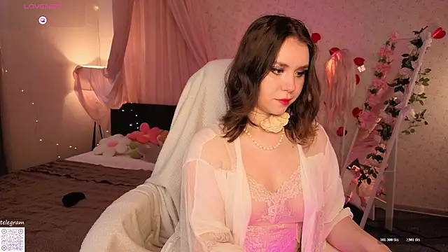 lilly Cherry  online show from 04/30/26, 11:39