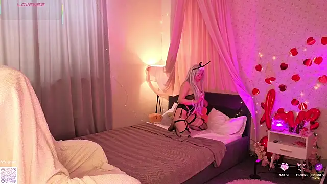 lilly Cherry  online show from 05/10/26, 11:25