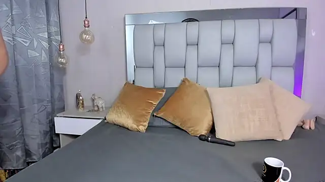 SusanBenett online show from 11/18/25, 09:07