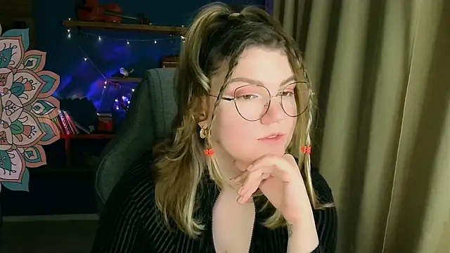 VioletteWay online show from 11/23/25, 03:33