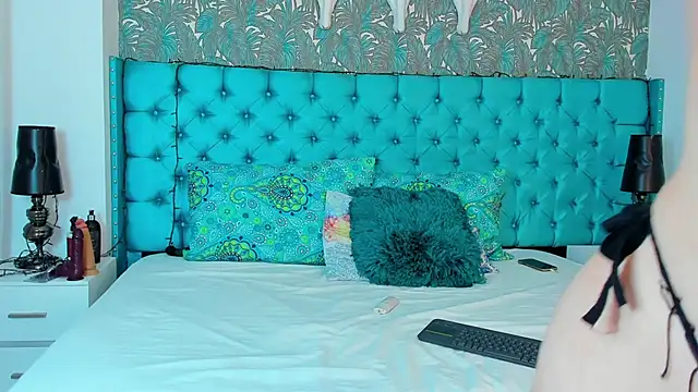 PariisRoa online show from 11/28/25, 08:09