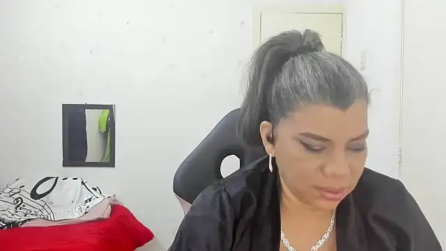 vikyadams online show from 10/08/25, 03:02