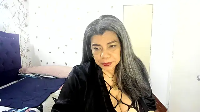 Snapshot of vikyadams chatting on 06/25/26, 06:13 vikyadams online show from 06/25/26, 06:13