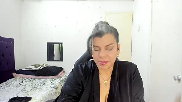 vikyadams online show from 11/05/25, 08:45