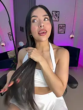 Luna  Ponce online show from 04/18/26, 03:36