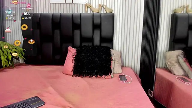 PamelaAnderson 2 online show from 11/29/25, 04:23