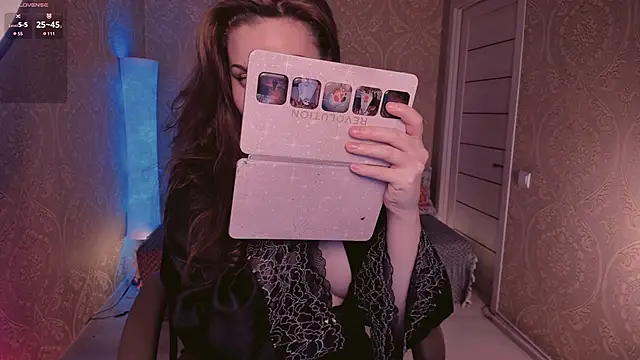 Eesmaaarrr online show from 10/25/25, 11:27