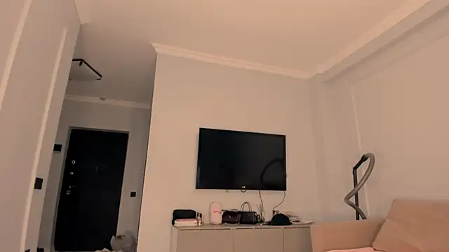 tinki winkii online show from 07/08/26, 02:18