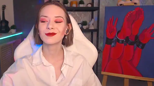 Snapshot of FascinatingEyess chatting on 12/23/25, 06:23 FascinatingEyess online show from 12/23/25, 06:23