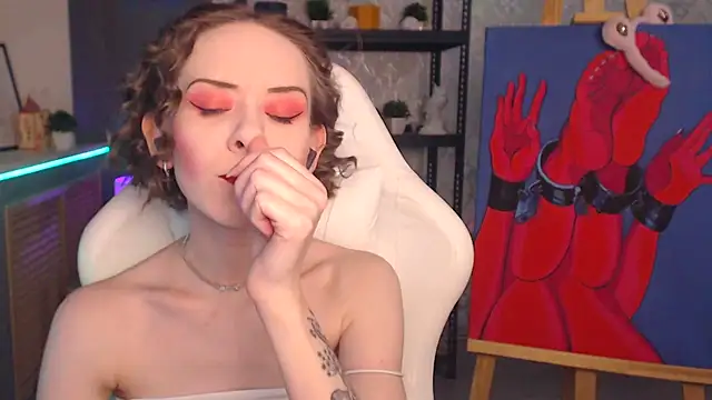 Snapshot of FascinatingEyess chatting on 01/11/26, 04:25 FascinatingEyess online show from 01/11/26, 04:25