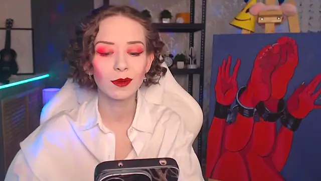 Snapshot of FascinatingEyess chatting on 02/19/26, 09:01 FascinatingEyess online show from 02/19/26, 09:01